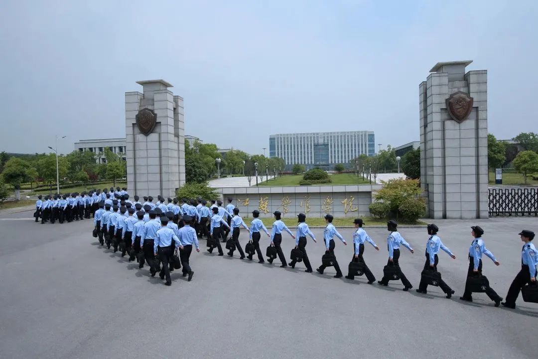 澳门招生警察学院英语要求高吗_澳门警察报考_澳门警察学院招生要求英语